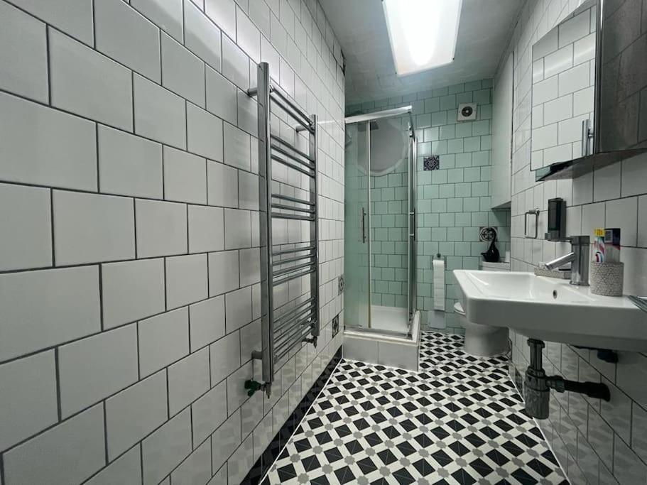 Tree Studio Apartment Barbican F3 Londres Exterior foto